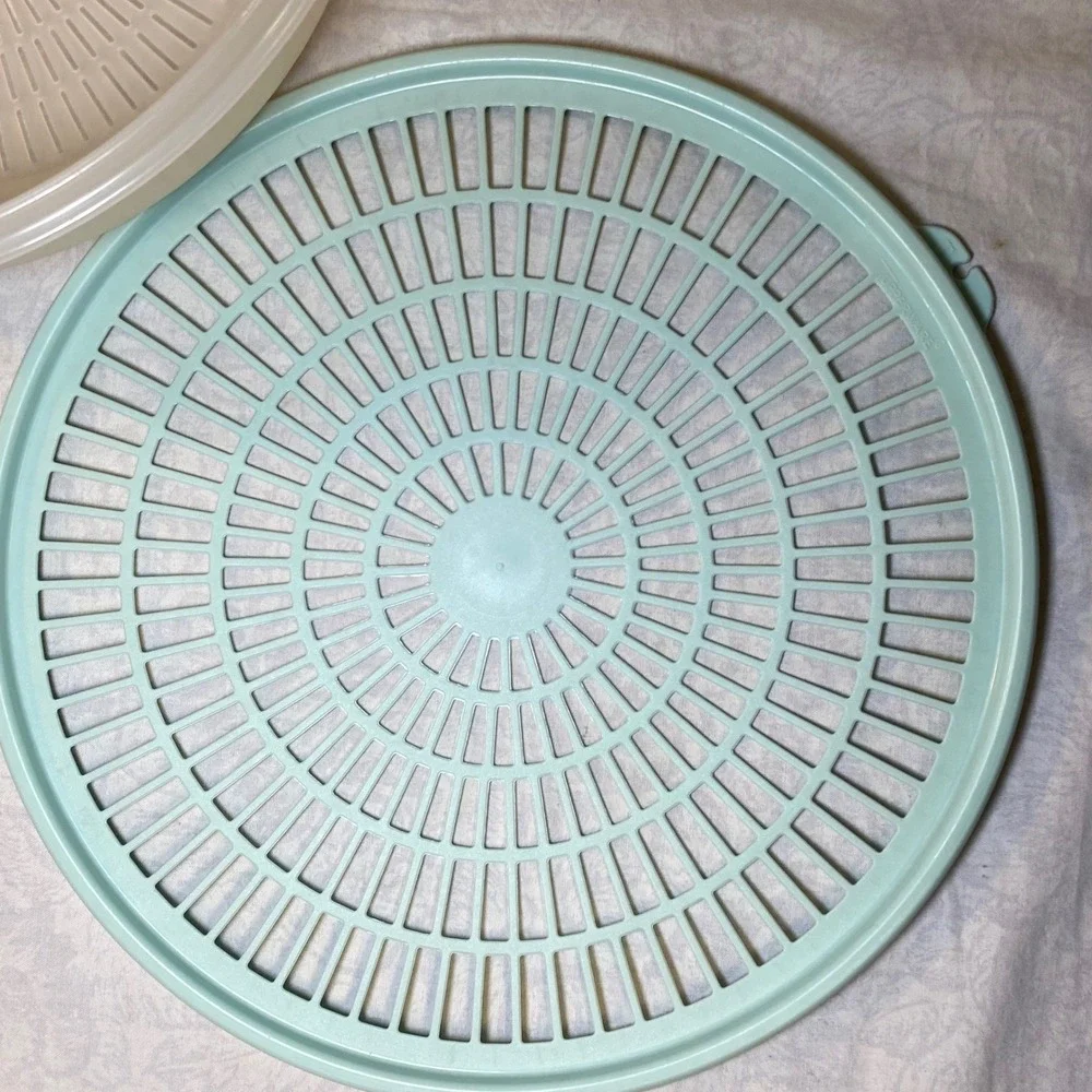 Vintage Tupperware Produce Keeper Crisper Bowl 1835-4‎ w Insert 1836-1